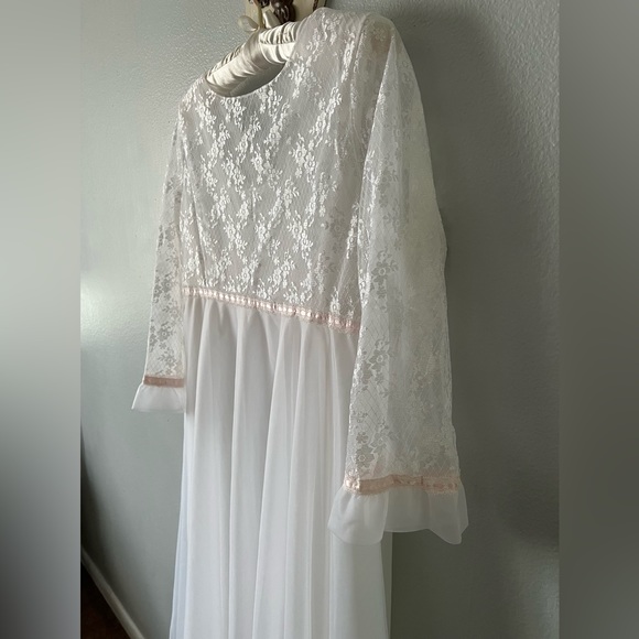 Vintage Radcliffe Peingnor Robe and Nightgown Set White Lace Medium 50’s EVC - Picture 14 of 14